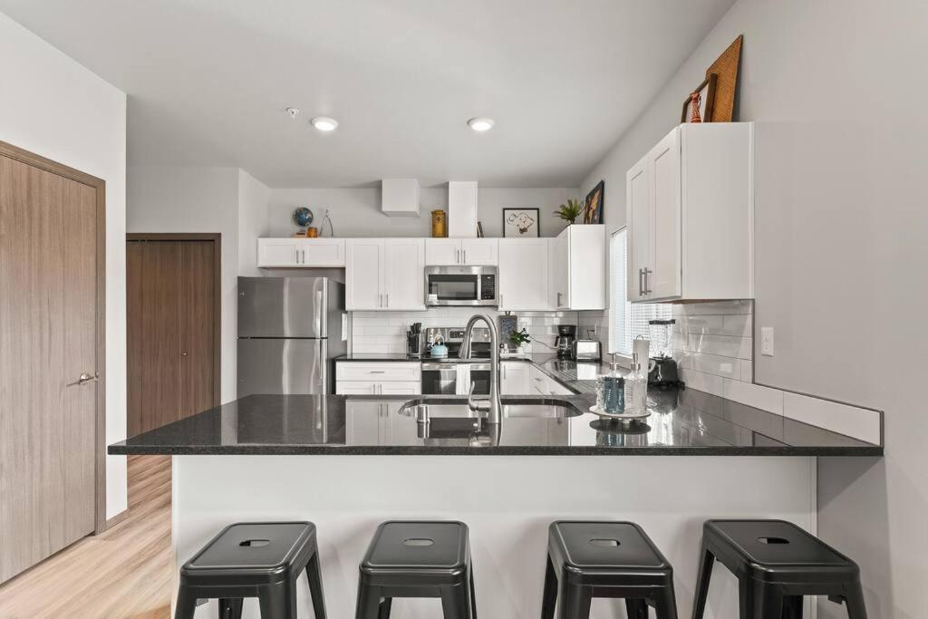 New 2 Bed 2 Bath Near Perry District And Dt Appartement Spokane Buitenkant foto