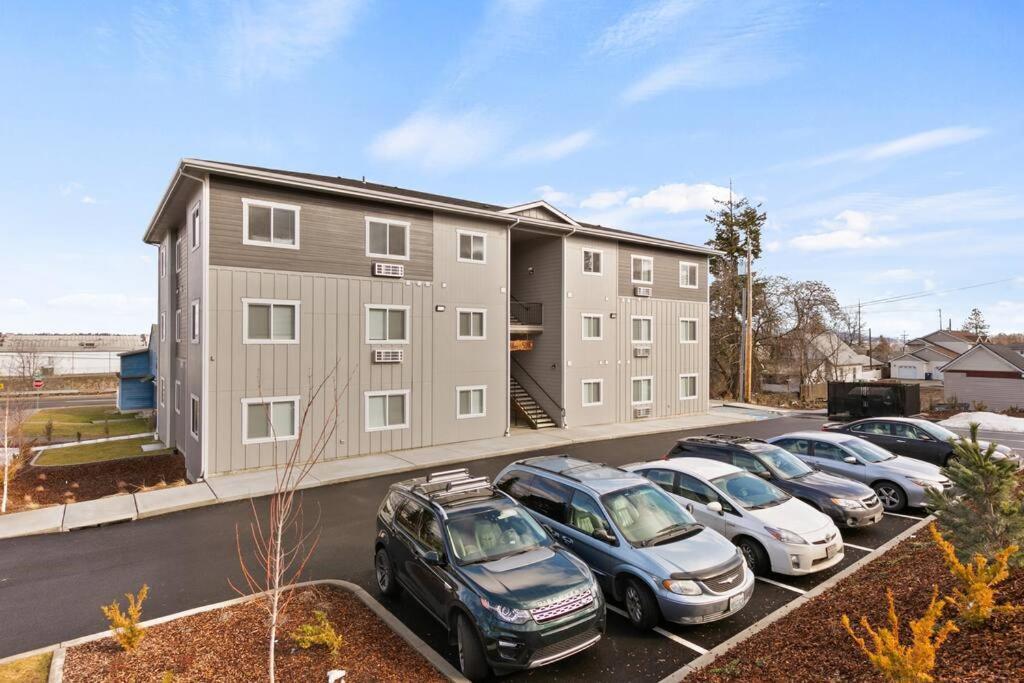 New 2 Bed 2 Bath Near Perry District And Dt Appartement Spokane Buitenkant foto