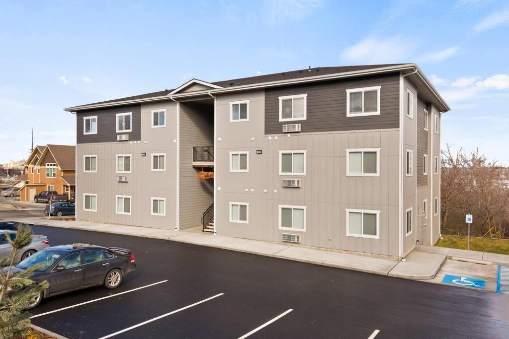 New 2 Bed 2 Bath Near Perry District And Dt Appartement Spokane Buitenkant foto